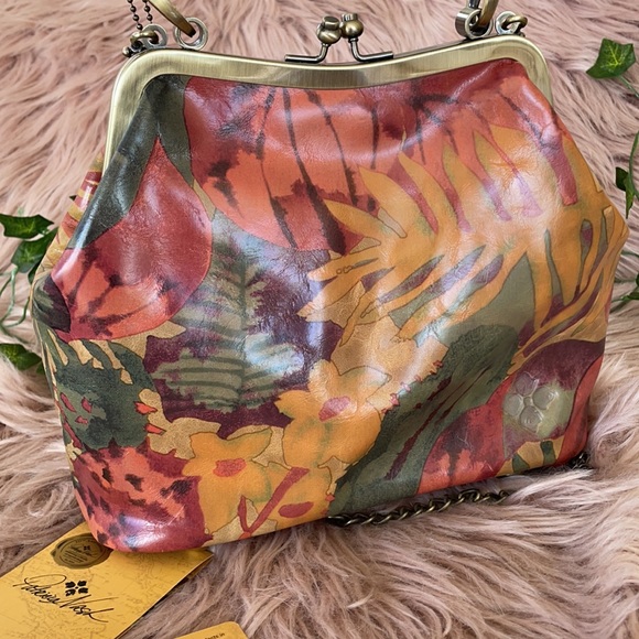 Hand crafted Leather Crossbody - Picture 5 of 9